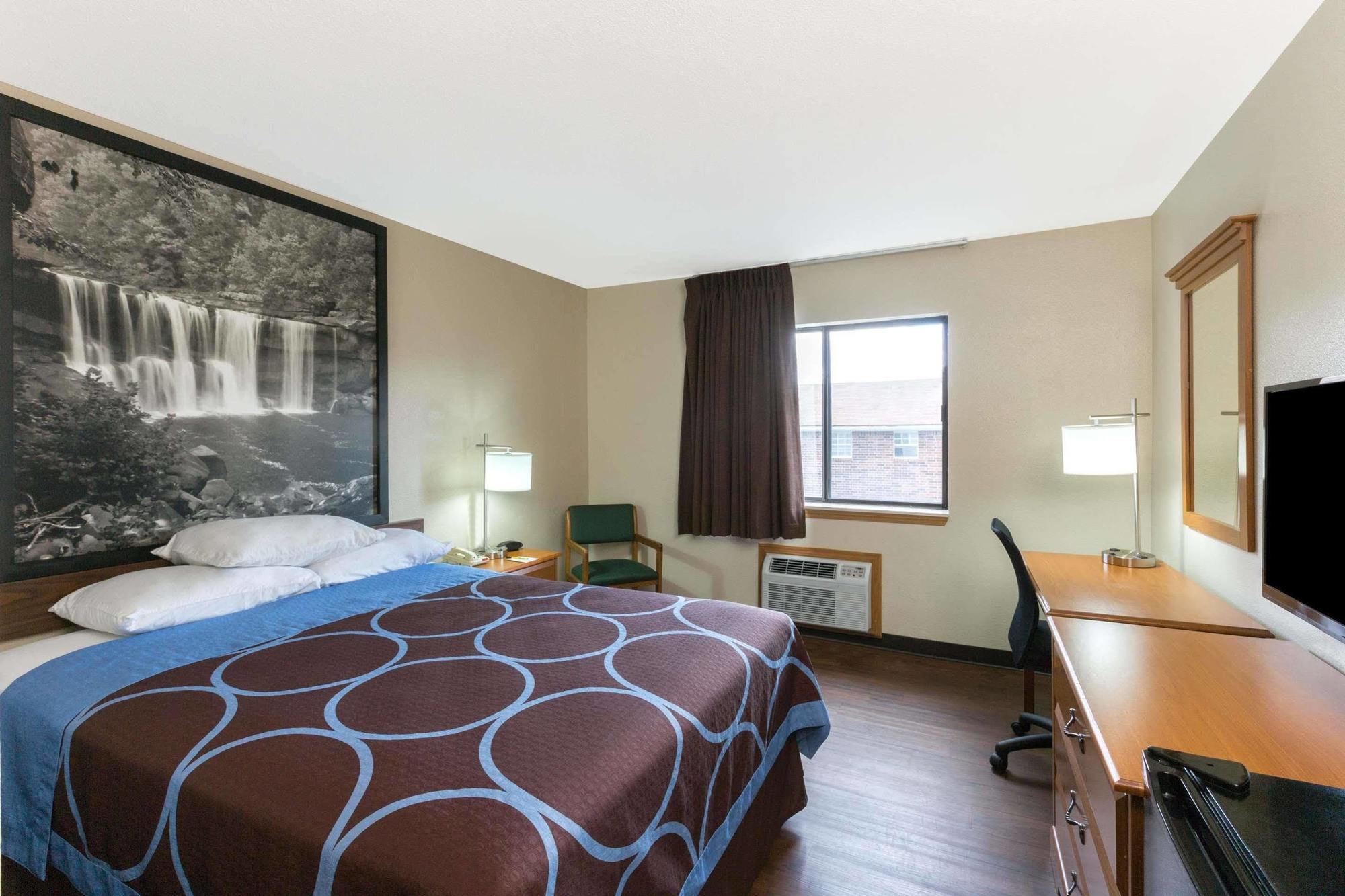 Hotel Super 8 By Wyndham Radcliff Ft. Knox Area Exteriér fotografie